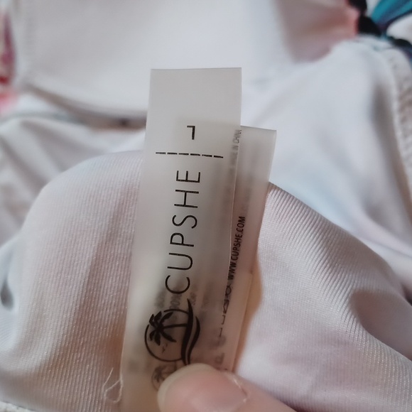 Floral and striped size Large one piece cupshe bathing suit - Picture 4 of 7